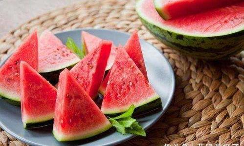 吃瓜不能碰政治,享受吃瓜乐趣